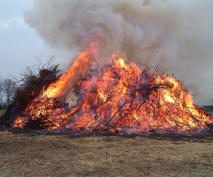 Bitte verzichten Sie auf Osterfeuer!